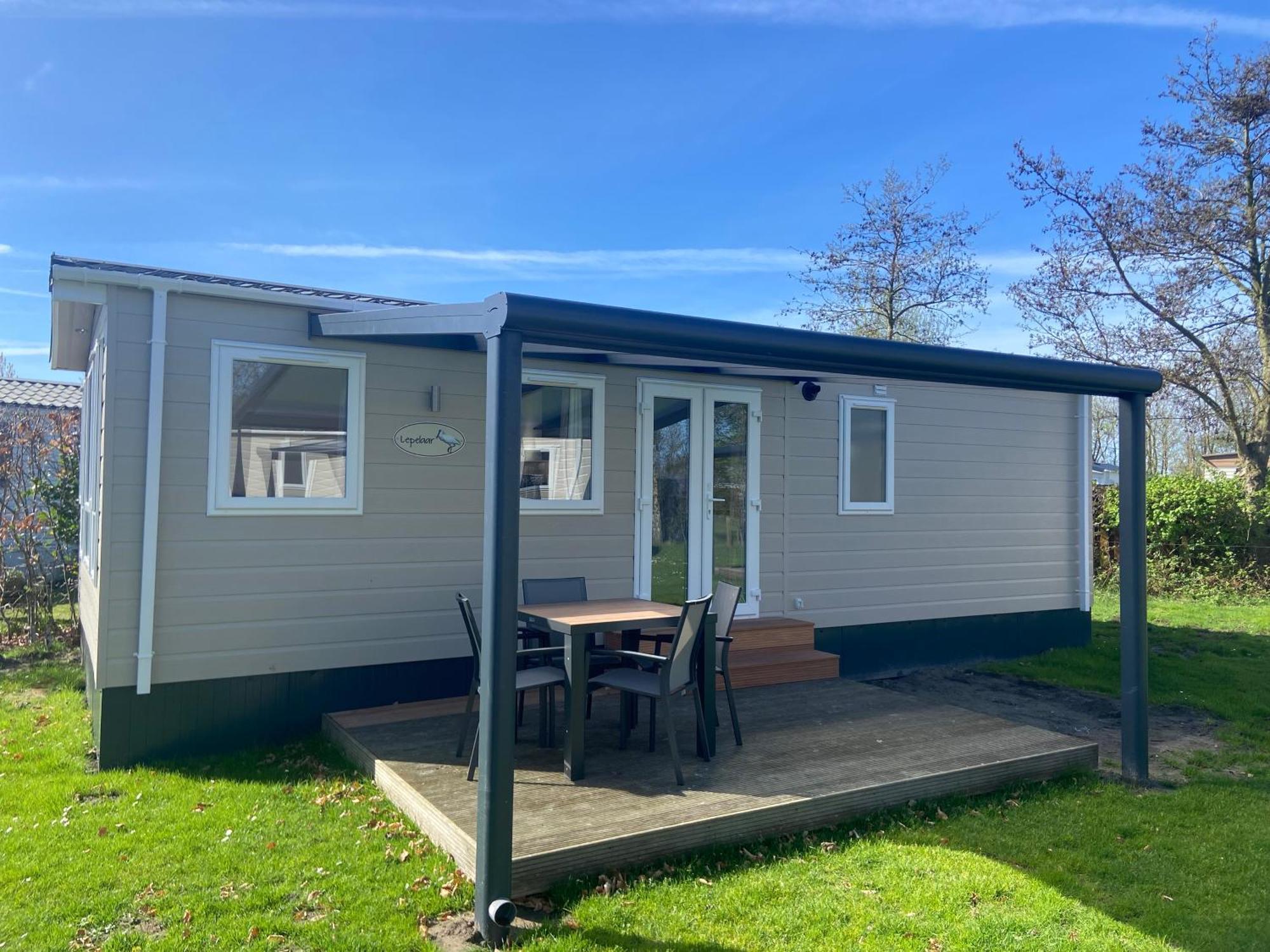 Camping De Duinhoeve Chalet Vogel Not For Companies Nieuw-Haamstede Eksteriør bilde