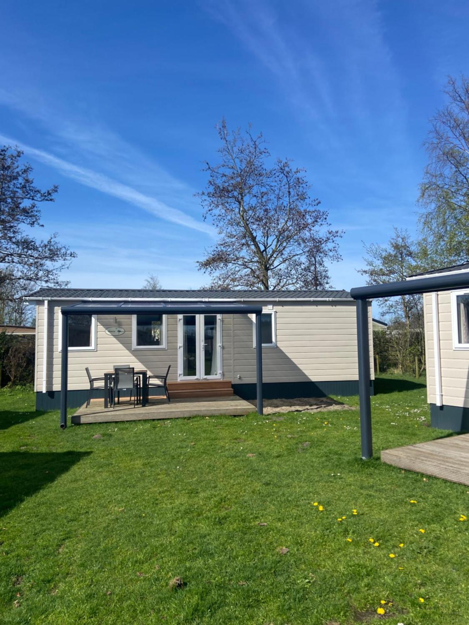 Camping De Duinhoeve Chalet Vogel Not For Companies Nieuw-Haamstede Eksteriør bilde