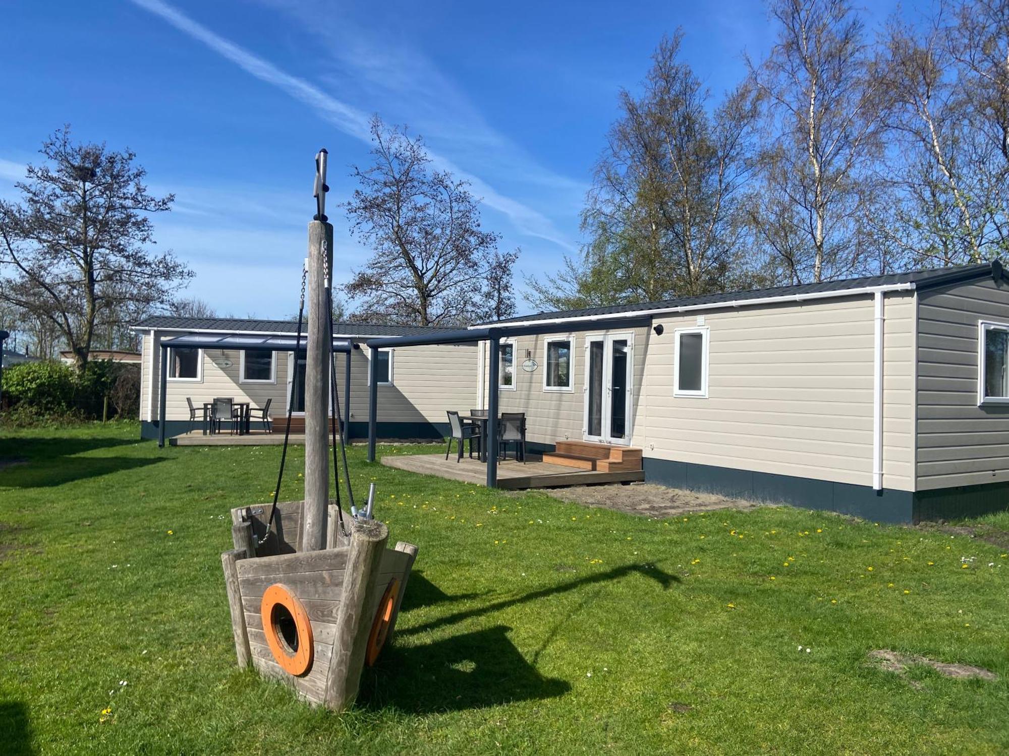 Camping De Duinhoeve Chalet Vogel Not For Companies Nieuw-Haamstede Eksteriør bilde